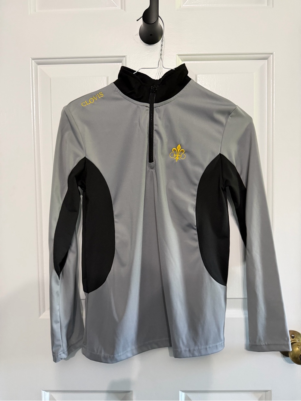 Clovis Equestrian Gray & Black Long Sleeve Quarter-Zip Tee